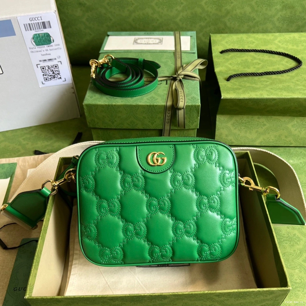 First bag ru matelassé leather GG bag Gucci shoulder 0811